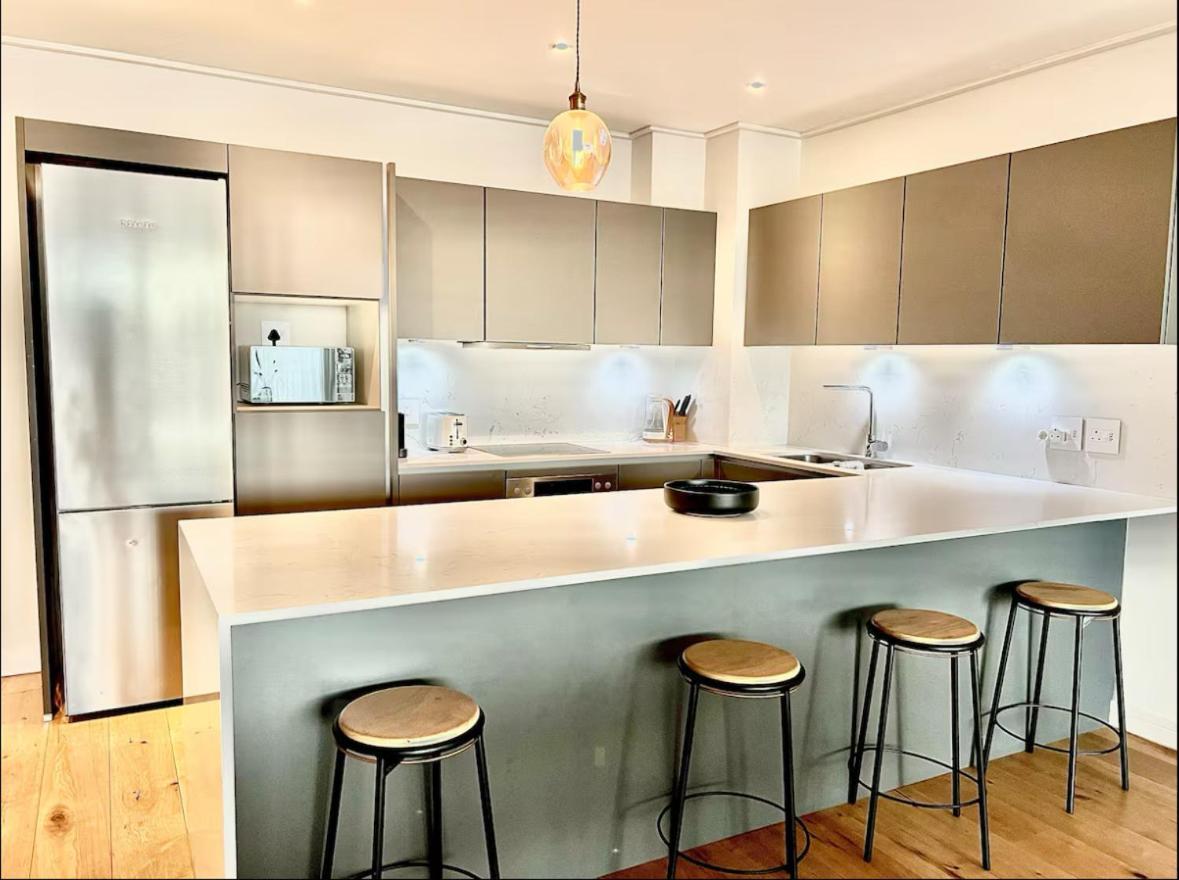 Apartment Stunning Seapoint With View