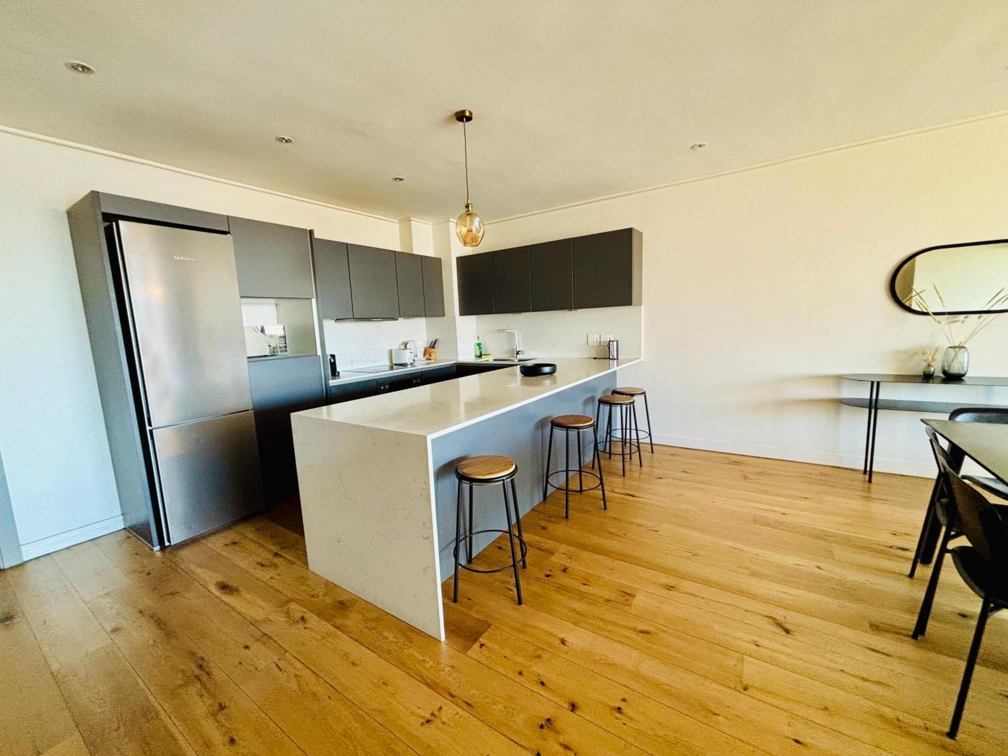 Apartment Stunning Seapoint With View Cape Town